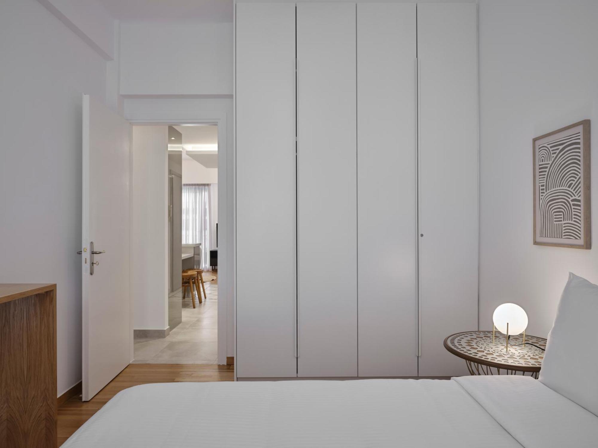 Sissini Spring Pearl 2bd Athens